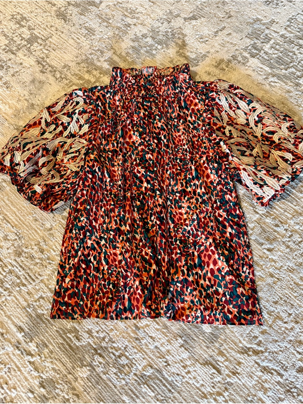Avara THML Embroidered Puff-Sleeve Smocked Neck Top Blouse - Picture 2 of 5